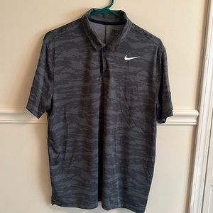 Men’s size large Nike golf polo like new